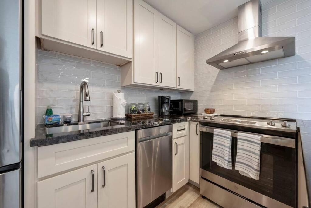 Apartamento Hale Ono Loa 403- Top Floor, Ocean View, & Complete Modern Remodel Kahana Exterior foto